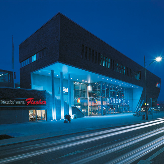 1697645874-halle-2uberarb