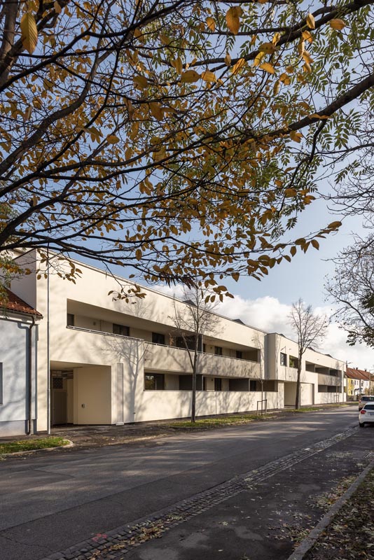 1734518191-neukettenhofer_web-2